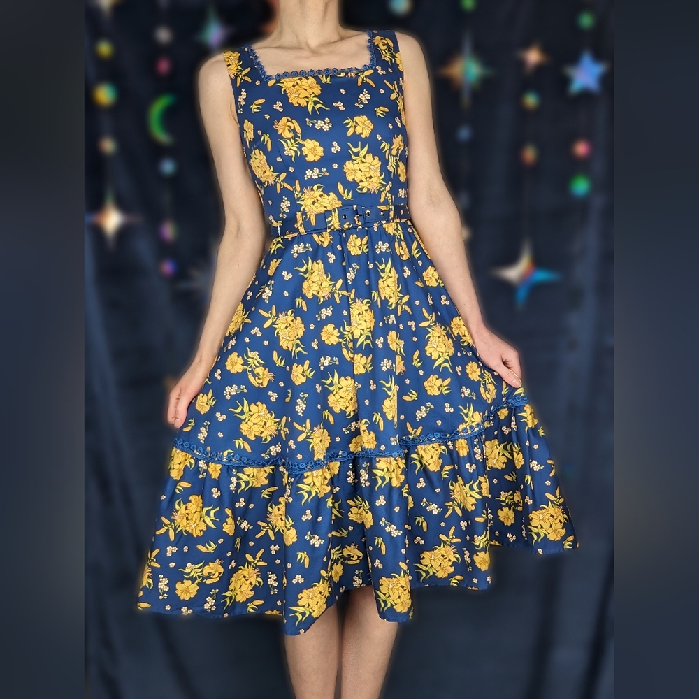 ModCloth x Collectif Floral Swing Dress (US 4)